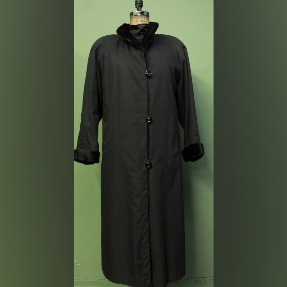 Pre-Owned Black Cloth Coat Black Mink Fur Collar